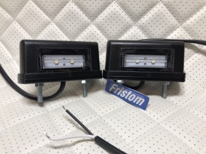 Подсветка номера Fristom FT-016 чёрного цвета c проводом