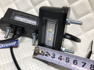 Подсветка номера Fristom FT-016 чёрного цвета c проводом