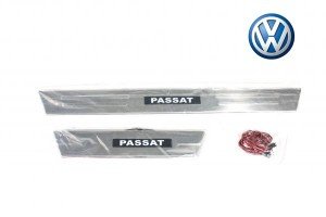 Накладки на пороги Volkswagen Passat с подсветкой