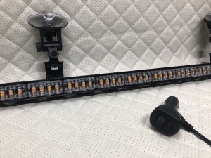 Стробоскоп под стекло желтый LED 93 см 12/24V