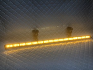 Стробоскоп под стекло желтый LED 93 см 12/24V