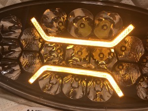 Светодиодные фары Прожектор LED с дхо для авто 12/24V 4 шт