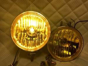 Фары желтые галогеновые ретро 12V H3 55W