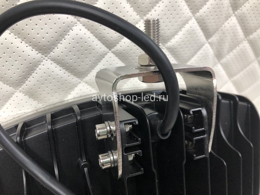 Светодиоднаые фары Прожекторы LED с дхо на дуги авто 12/24V