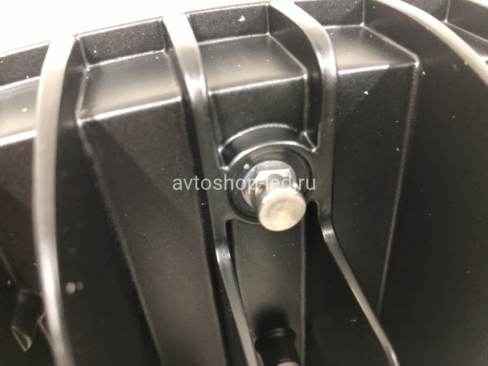 Светодиодная фара Прожектор LED с дхо на дуги авто 12/24V