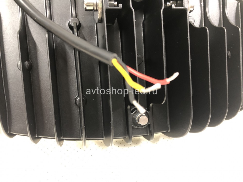 Светодиоднаые фары Прожекторы LED с дхо на дуги авто 12/24V