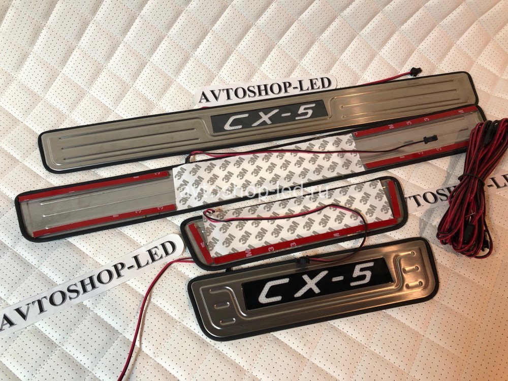 Накладки на пороги Mazda СХ 5 с красной подсветкой копия №1770216123