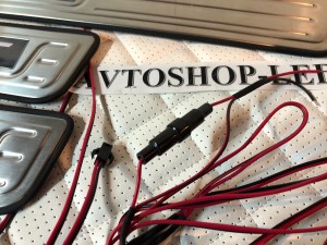 Накладки на пороги Mazda СХ 5 с красной подсветкой копия №1770216123