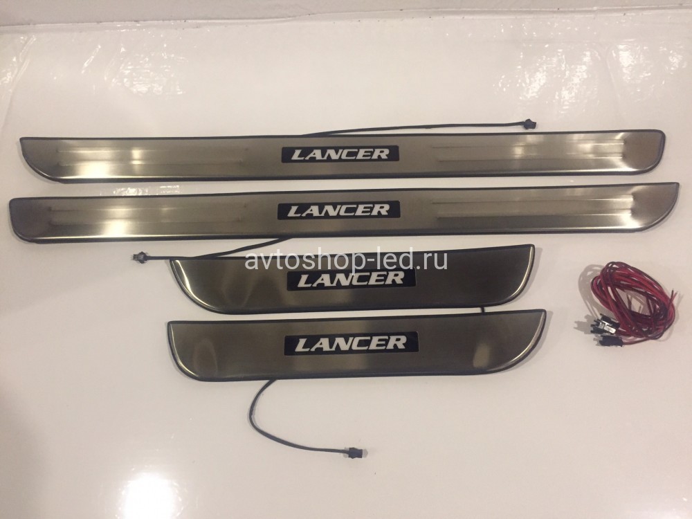 Накладки на пороги Mitsubishi LANCER 9 с белой подсветкой копия №1770216139