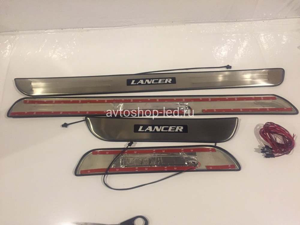 Накладки на пороги Mitsubishi LANCER 9 с белой подсветкой копия №1770216139