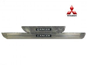 Накладки на пороги Mitsubishi LANCER 9 с белой подсветкой копия №1770216139