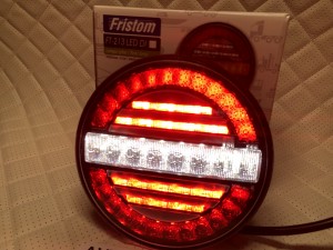 Фонарь заднего хода Fristom FT-214 LED 3-функциональный 12/24V